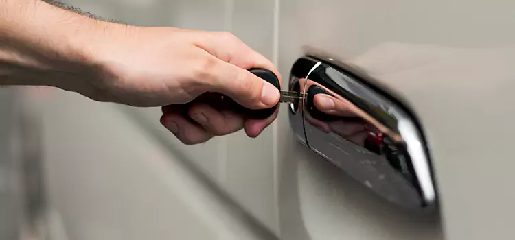 Why Choose Our Auto Locksmith Team in Maplewood, MN?