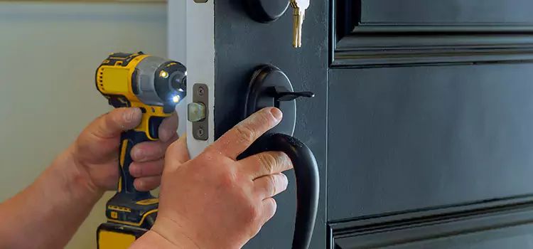 Locksmith Emergency Service Maplewood