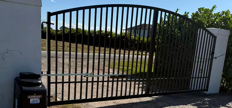 Driveway Fence Repair Maplewood